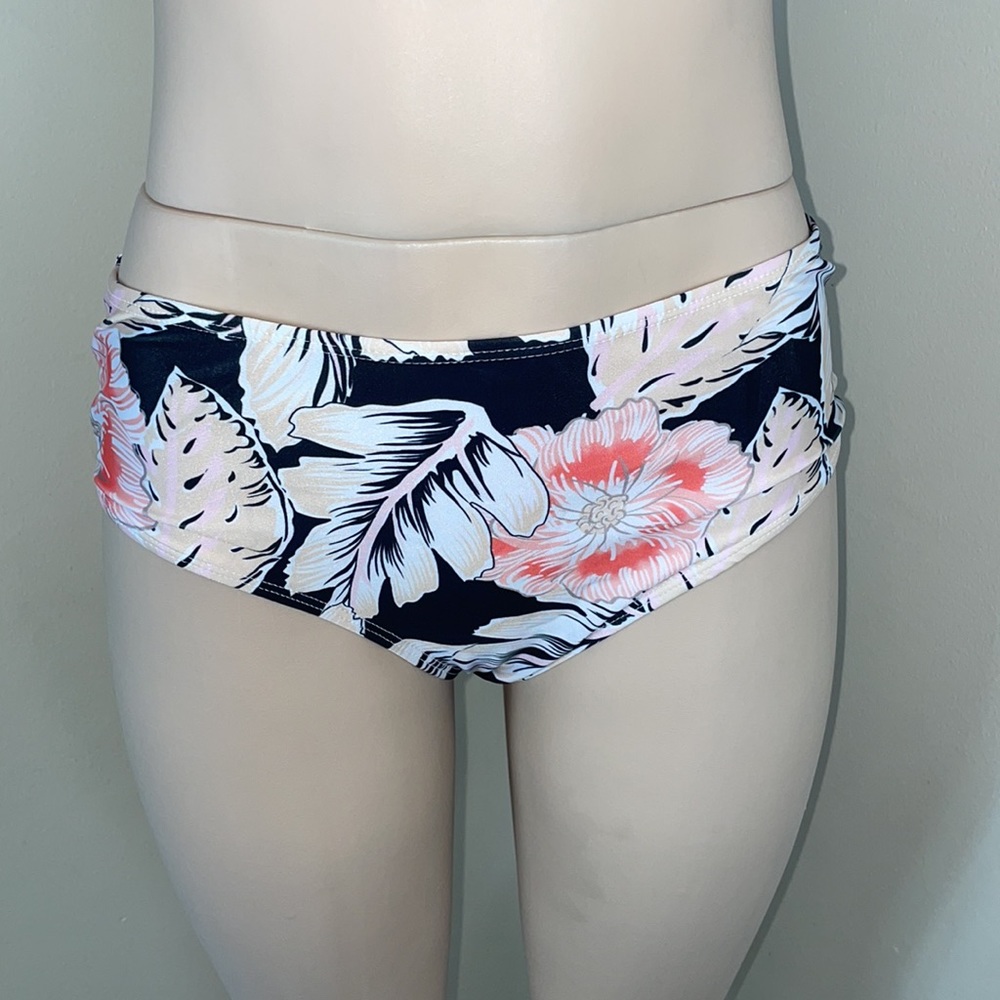 High Waisted Tummy Control Bandau Ruffle Bikini - Picture 10 of 13